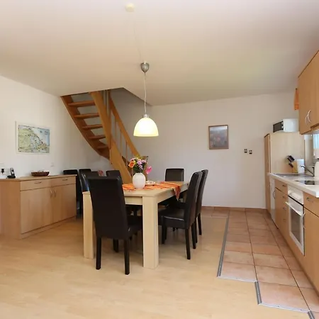 Heinke Im Reetdachhaus Cc